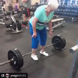 Гифка Бабушка в спортзале