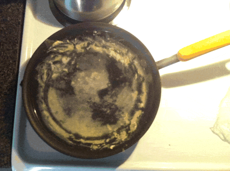 Гифка Плутон на сковородке