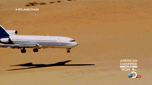 Гифка Аварийное приземление самолета в пустыне