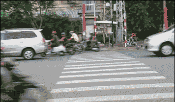 Гифка Городской трафик в Азии