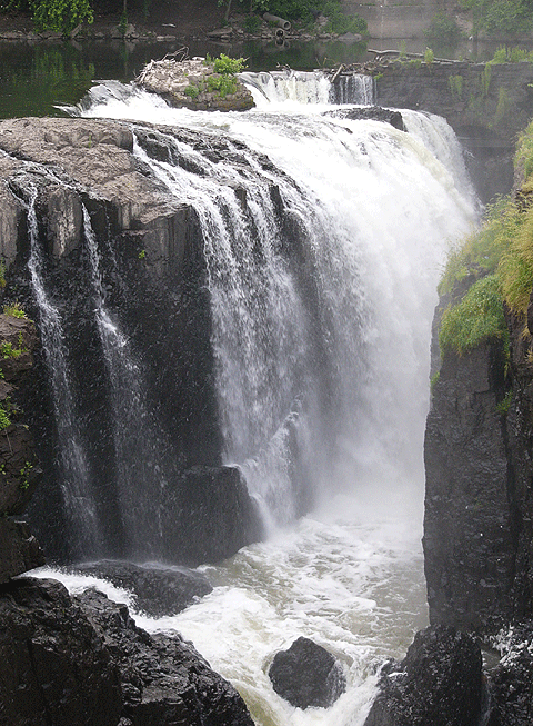 Гифка Водопад