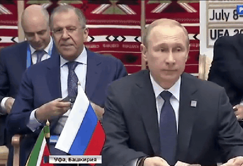 Гифка Весёлый Лавров и озабоченный Путин