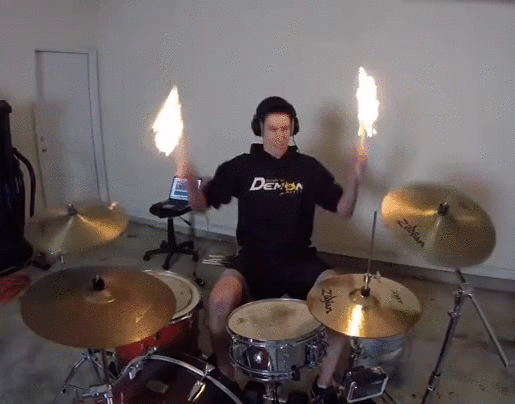 Гифка Огненный барабанщик