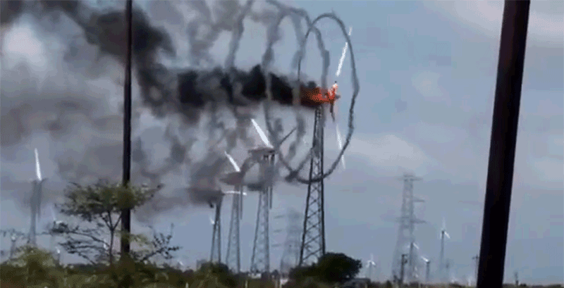 Гифка Ветряная турбина в огне