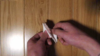 Гифка Лист бумаги, сложенный методом миура-ори